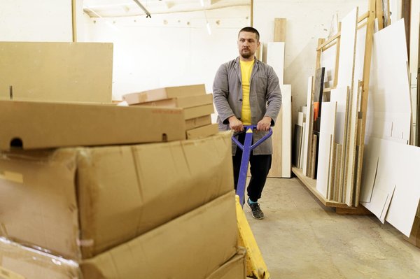 Comment résilier un contrat de garde-meuble à Toulon ?