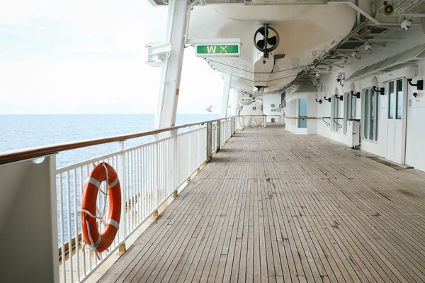 Découvrez le luxe des croisières ponant à saint-malo : www.salonnautique saintmalo.com